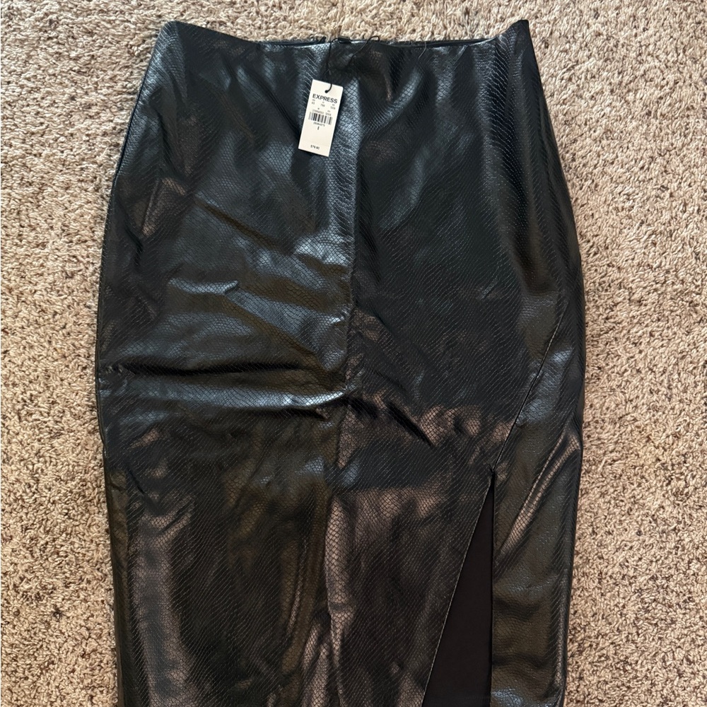 Express Black Textured Midi Skirt